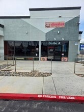 1386-1490 E Foothill Blvd, Upland, CA à louer Photo du bâtiment- Image 1 de 7