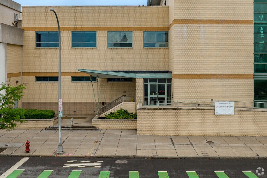101-239 N Salina St, Syracuse, NY à louer - Photo du bâtiment - Image 2 de 5