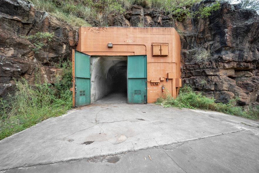 94-990 Pakela St, Waipahu, HI à louer - Photo du bâtiment - Image 2 de 5