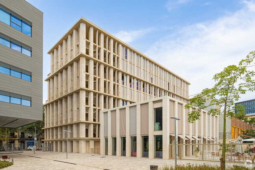 Commerce de détail dans Barcelone, Barcelona à louer - Photo principale - Image 1 de 2