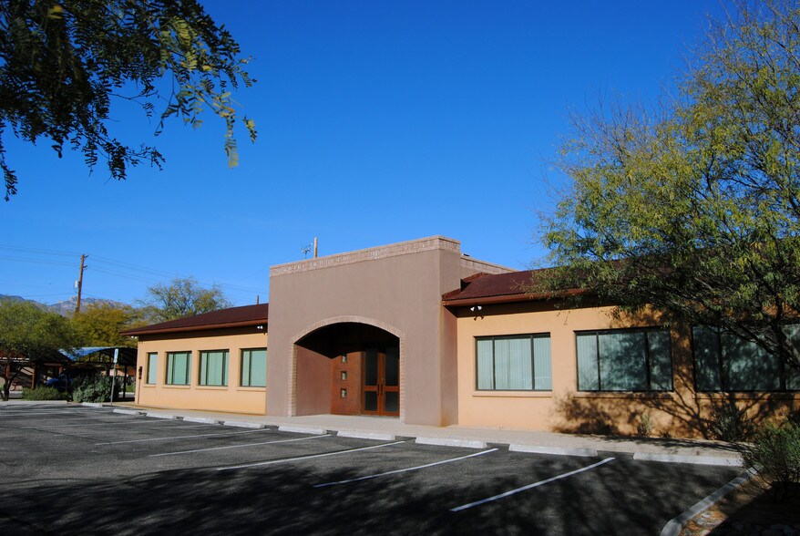 3988 E Fort Lowell Rd, Tucson, AZ à vendre - Photo du bâtiment - Image 2 de 2