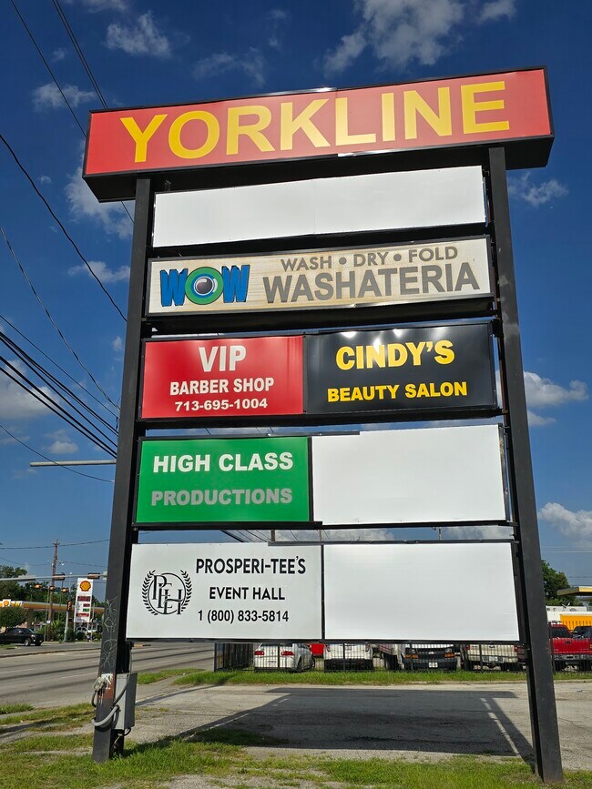 Plus de détails pour 100 E Little York Rd, Houston, TX - Commerce de détail à vendre