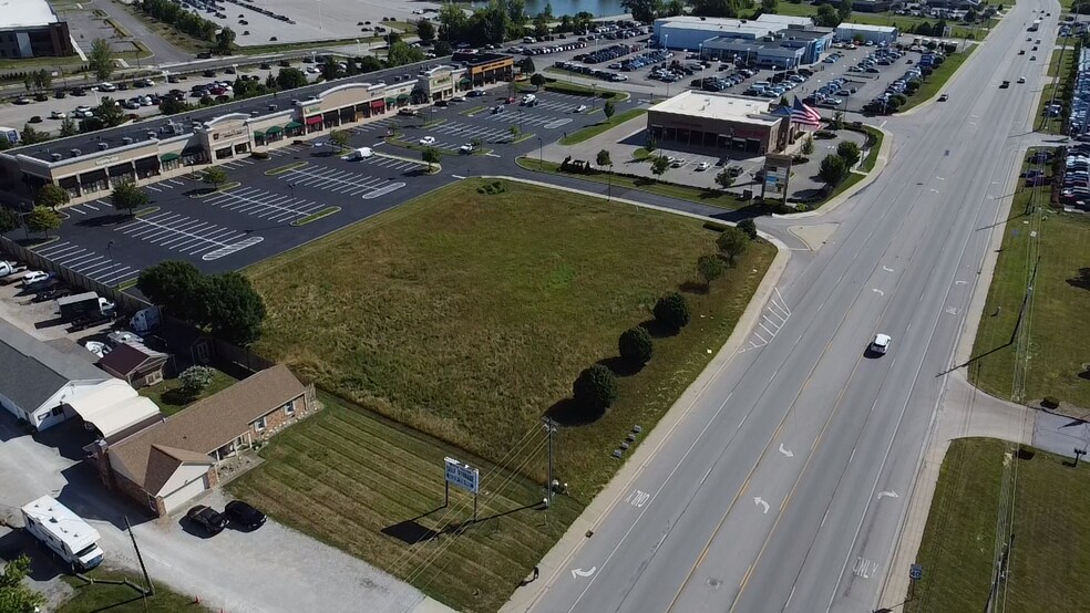 2702 Main Street, Plainfield, IN à vendre - Photo du bâtiment - Image 2 de 6