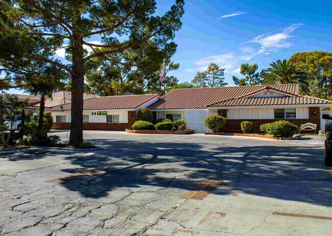 More details for 3551 E Sunset Rd, Las Vegas, NV - Retail for Sale