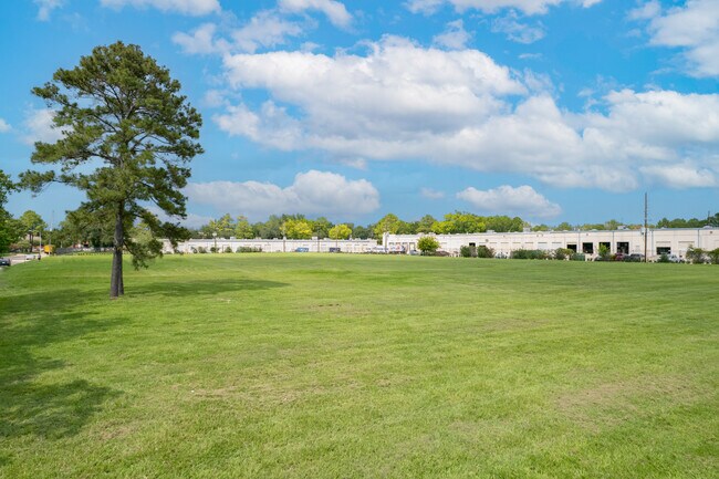 Plus de détails pour 232 Barren Springs Dr, Houston, TX - Terrain à vendre