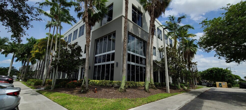 7950 NW 53rd St, Doral, FL à vendre - Photo du bâtiment - Image 3 de 17