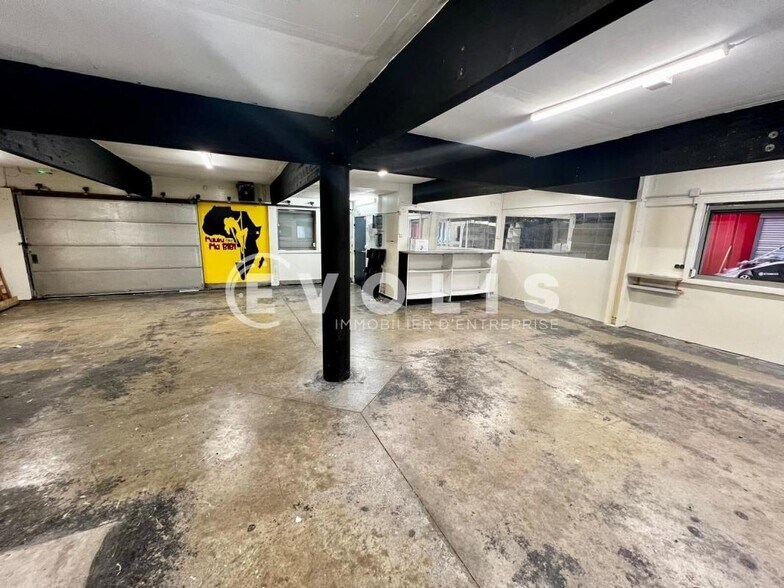 Flex in Combs La Ville for lease - Interior Photo - Image 2 of 9