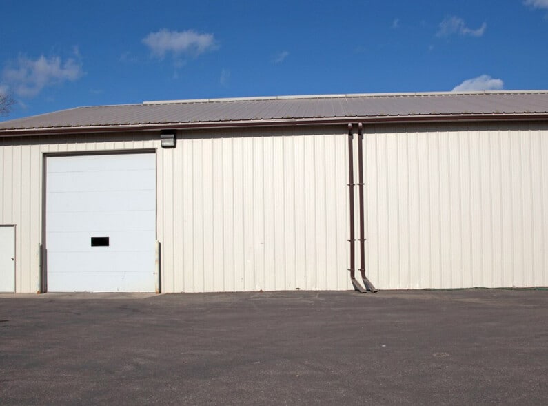 860 Quaker Ave, Jordan, MN for sale - Building Photo - Image 2 of 5