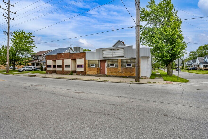 1755 Oberlin Ave, Lorain, OH for sale - Building Photo - Image 2 of 53
