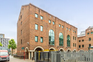 Plus de détails pour 16 Pepper St, Londres - Coworking à louer