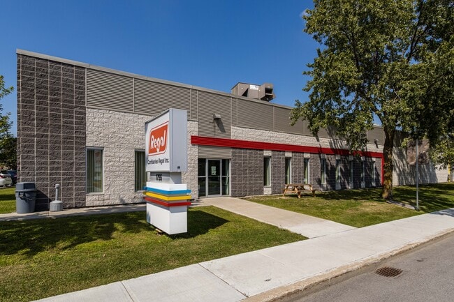 Plus de détails pour 1755 Rue Berlier, Laval, QC - Industriel à vendre