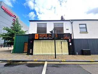 Plus de détails pour 2-4 Port St, Stockport - Vente au détail à louer