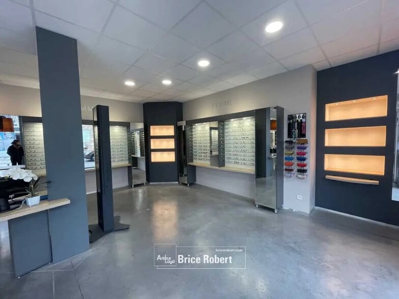 Commerce de détail dans Limonest à louer - Photo intérieure - Image 3 de 9