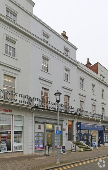 6 Euston Pl, Leamington Spa à louer - Photo du bâtiment - Image 2 de 2