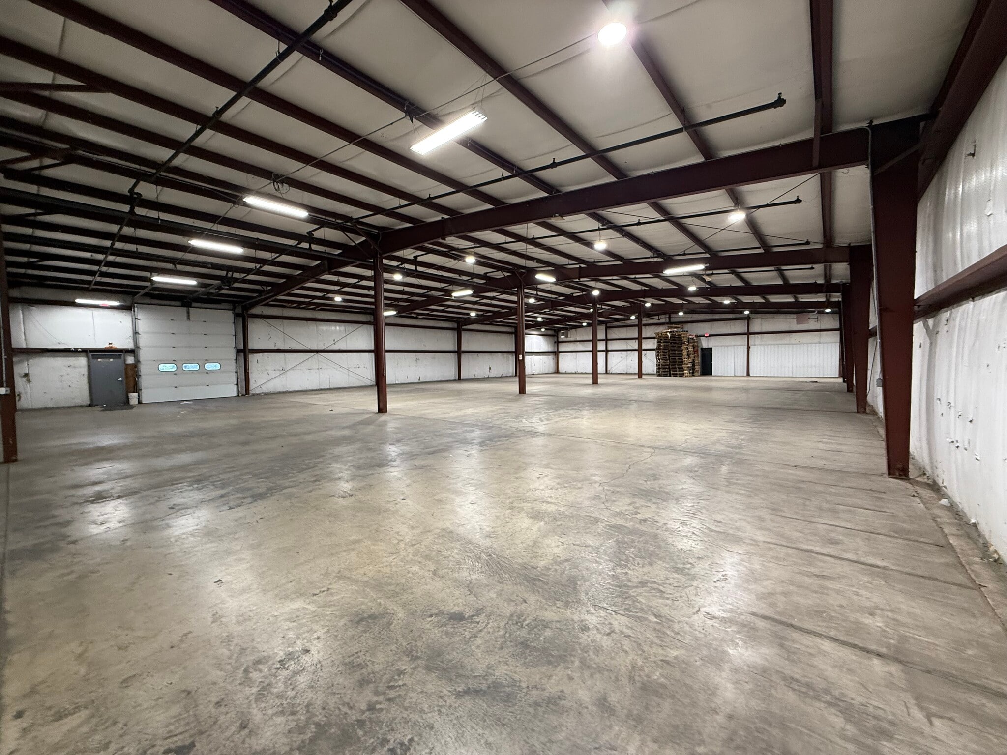 2748 Courier Dr NW, Grand Rapids, MI for lease Interior Photo- Image 1 of 5