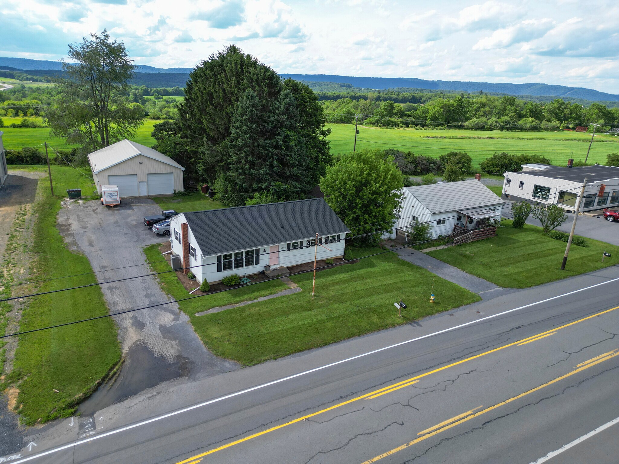 1301 Benner Pike, State College, PA à vendre Photo du bâtiment- Image 1 de 42