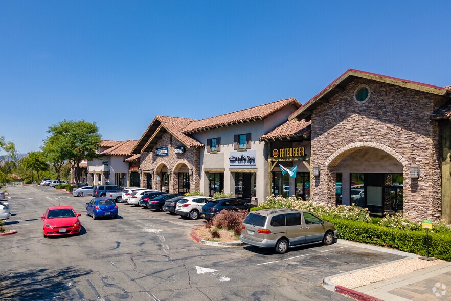 26802-26938 The Old Rd, Valencia, CA à louer - Photo du bâtiment - Image 3 de 18