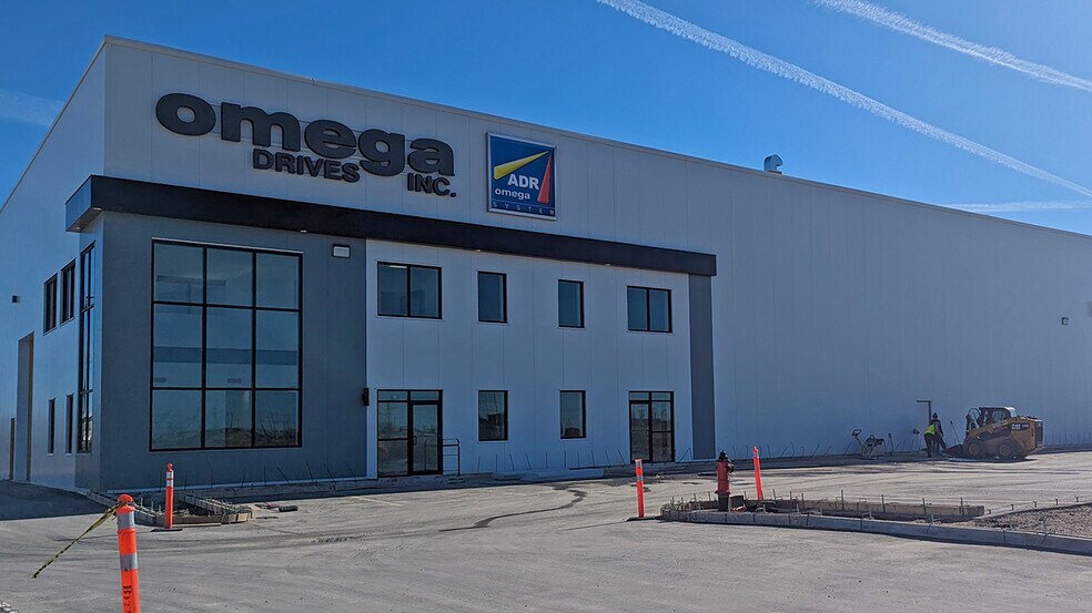 725 Black Diamond blvd, Winnipeg, MB for sale - Building Photo - Image 1 of 1