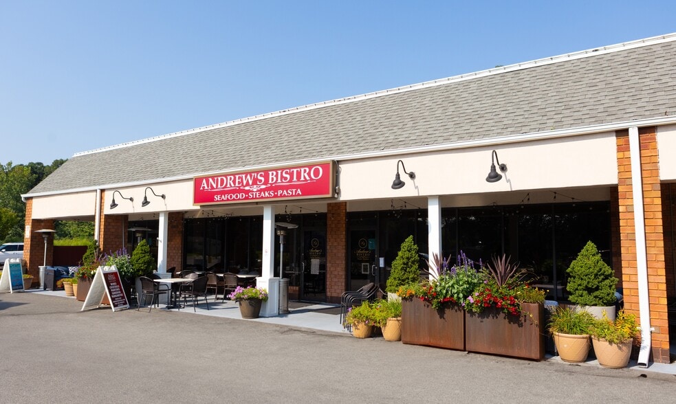 3751 Mendon Rd, Cumberland, RI for lease - Building Photo - Image 3 of 5