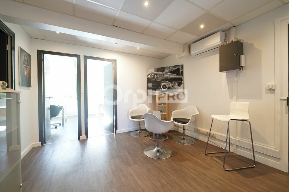 505 Avenue Du 8 Mai 1945, Caluire-et-Cuire for lease Interior Photo- Image 1 of 6