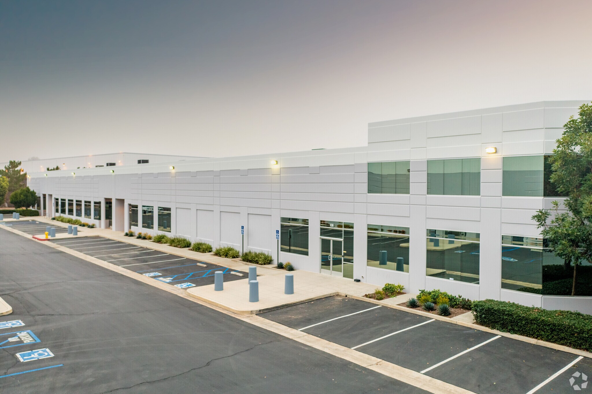 20512 Crescent Bay Dr, Lake Forest, CA à louer Photo principale- Image 1 de 5