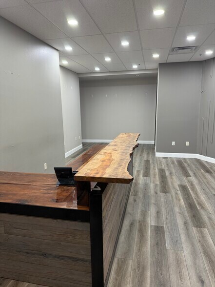 120 E Saint George Blvd, Saint George, UT à louer - Photo du bâtiment - Image 2 de 12