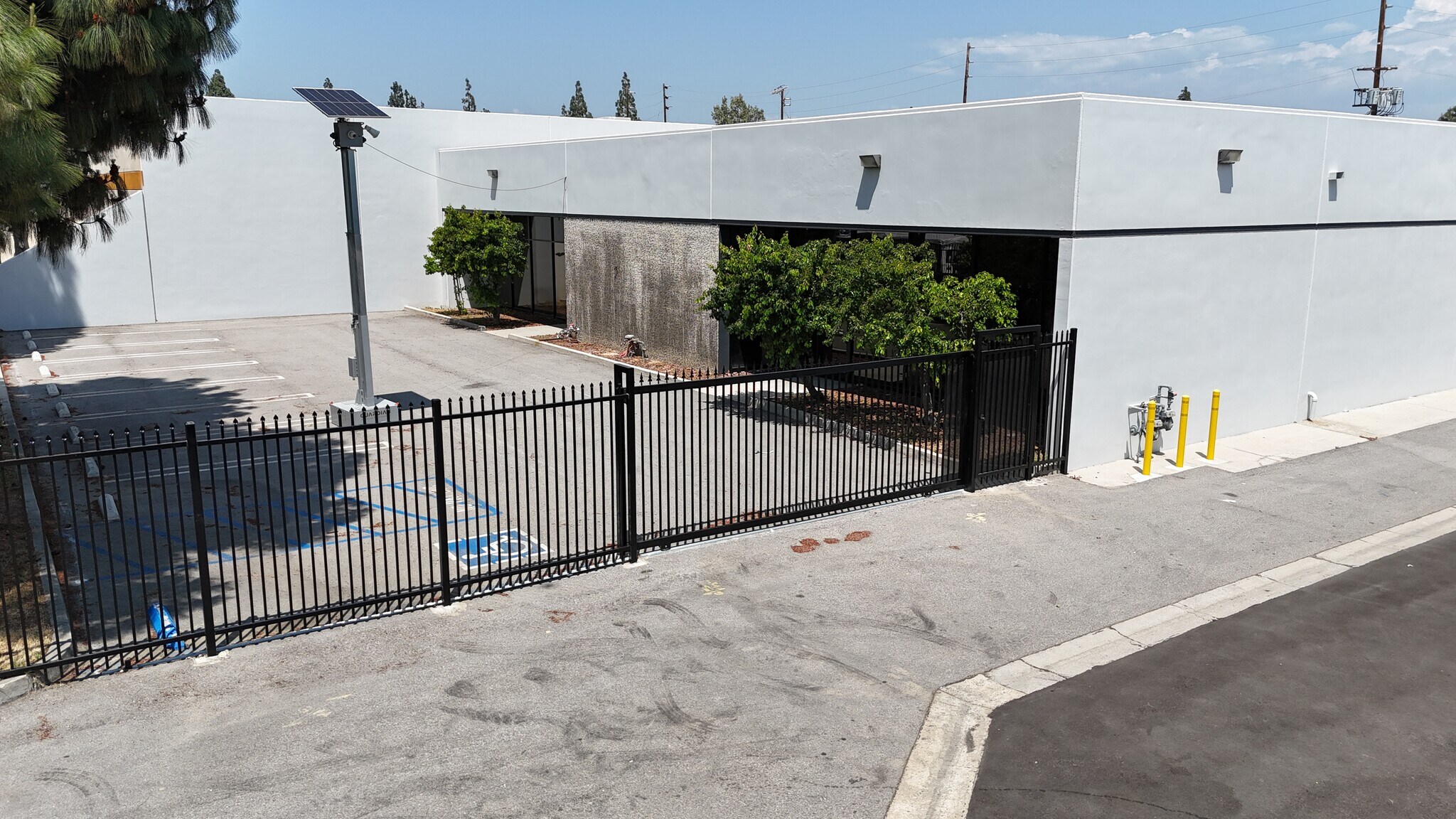 8950-8954 Lurline Ave, Chatsworth, CA à vendre Photo du bâtiment- Image 1 de 1