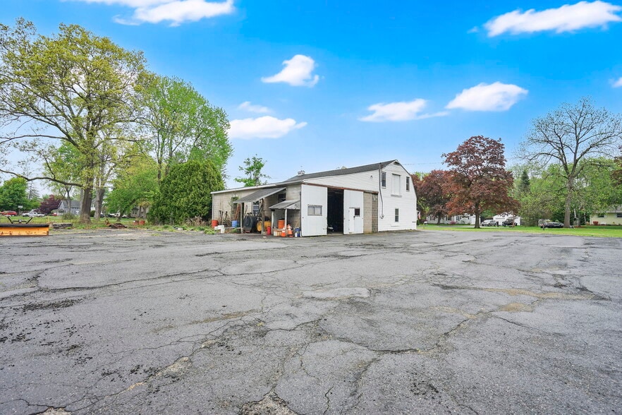 91 Squawfield Rd, Westfield, MA for sale - Building Photo - Image 3 of 28