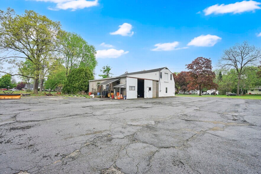 91 Squawfield Rd, Westfield, MA à vendre - Photo du bâtiment - Image 3 de 28