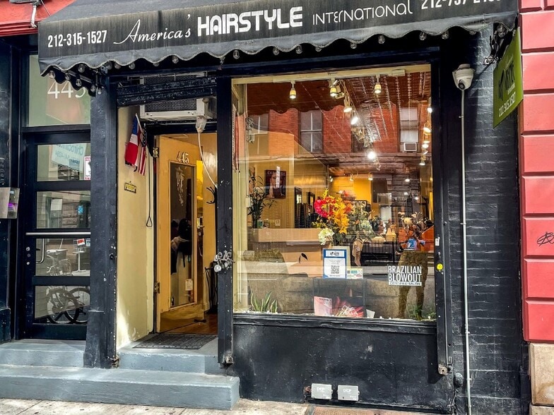 445-447 W 50th St, New York, NY for lease - Building Photo - Image 1 of 1