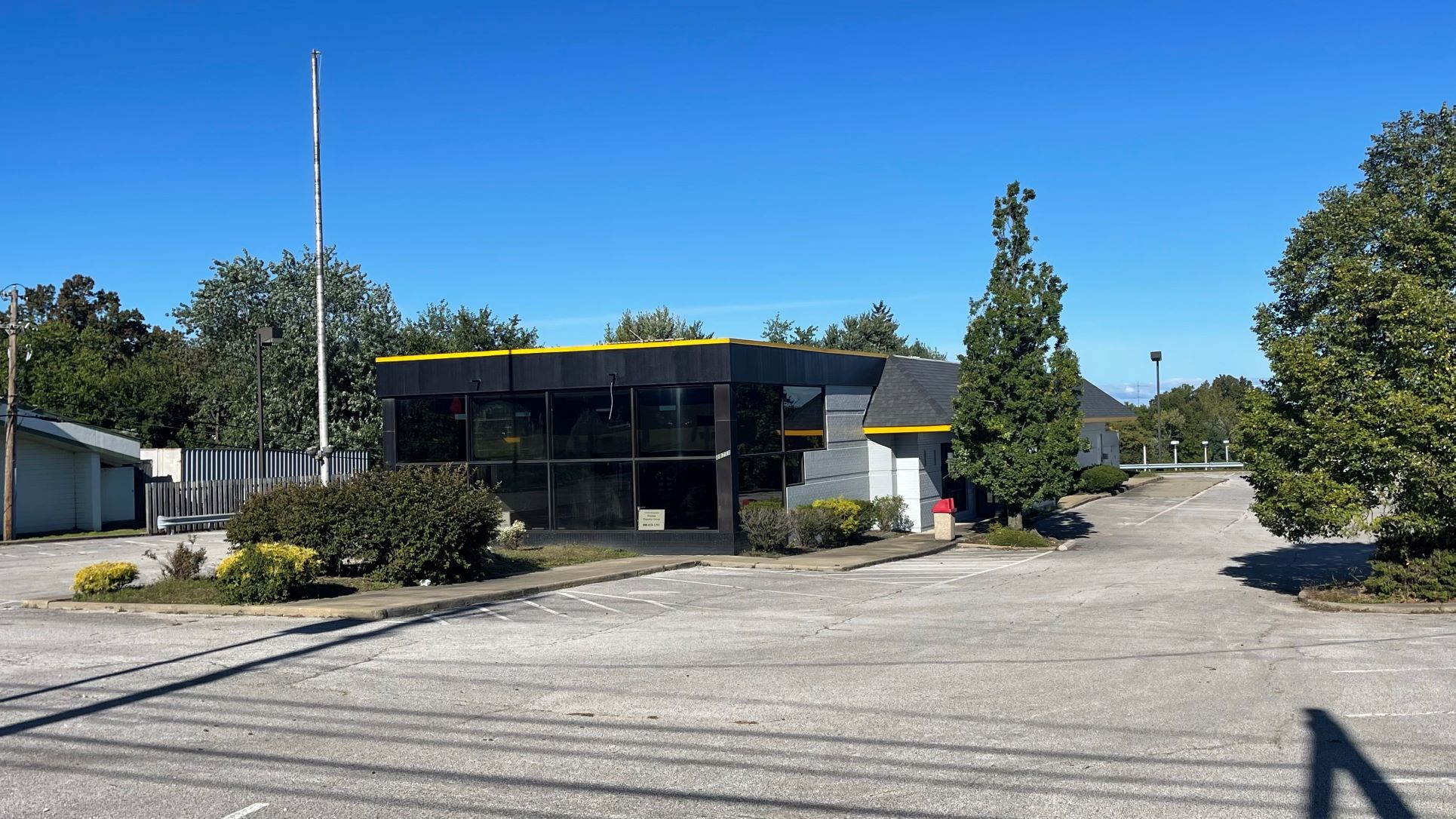 28711 Euclid Ave, Wickliffe, OH à louer Photo principale- Image 1 de 6