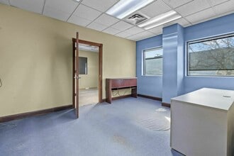 15390 Stony Creek Way, Noblesville, IN for lease Interior Photo- Image 2 of 15