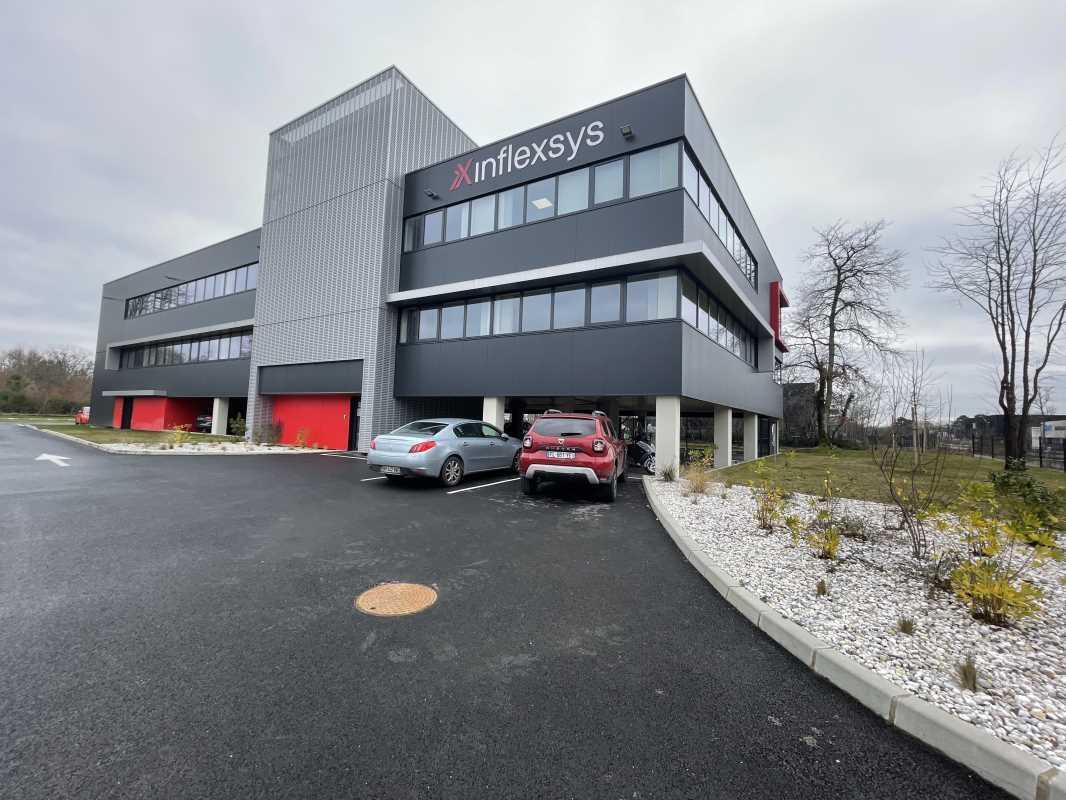 Office in Mérignac for lease Building Photo- Image 1 of 12