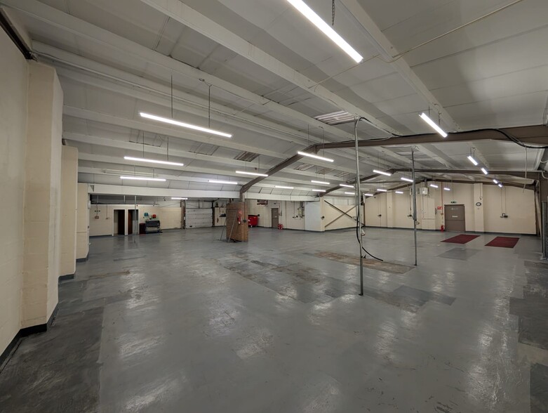 1 Seafield Rd, Kirkcaldy for lease - Interior Photo - Image 3 of 8