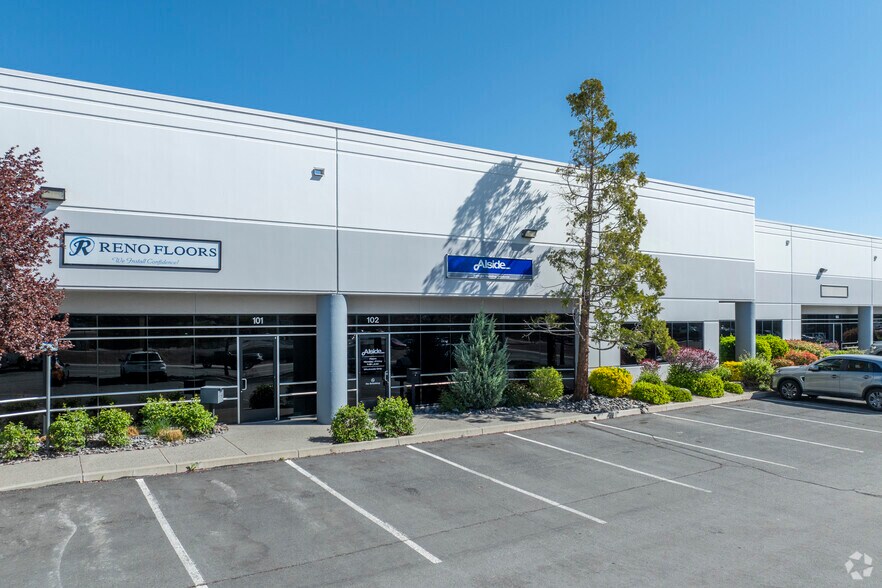 50 E Greg St, Sparks, NV à louer - Photo du bâtiment - Image 3 de 12