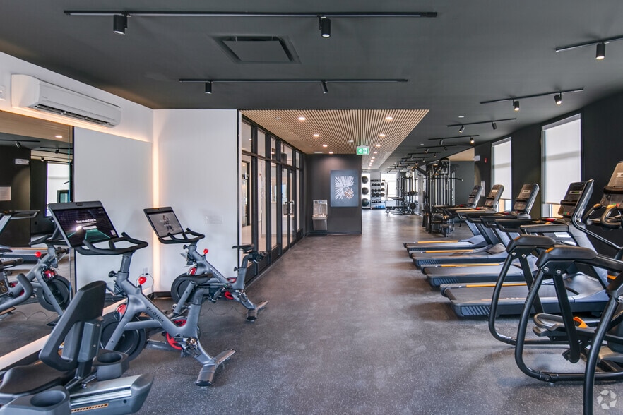 325 Royal Commons, Victoria, BC for lease - Interior Photo - Image 2 of 31