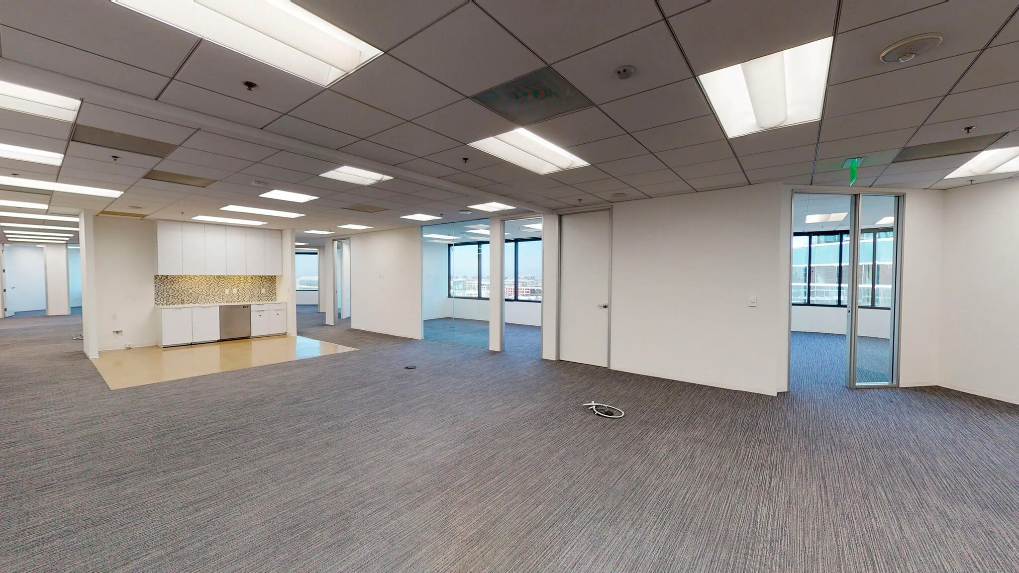 4270 Executive Sq, La Jolla, CA for lease Interior Photo- Image 1 of 10
