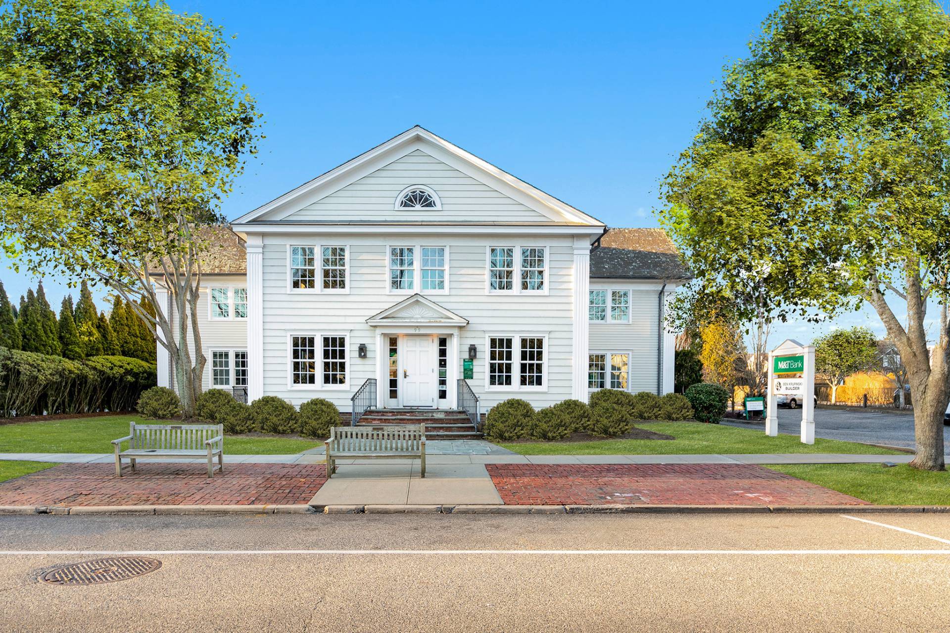 99 Newtown Ln, East Hampton, NY à louer Photo du bâtiment- Image 1 de 5