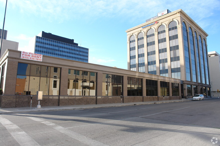 416 N Stanton St, El Paso, TX à louer - Photo du bâtiment - Image 2 de 87