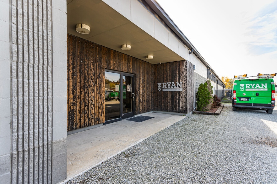 450 Downes Ter, Louisville, KY à vendre - Photo du bâtiment - Image 2 de 15