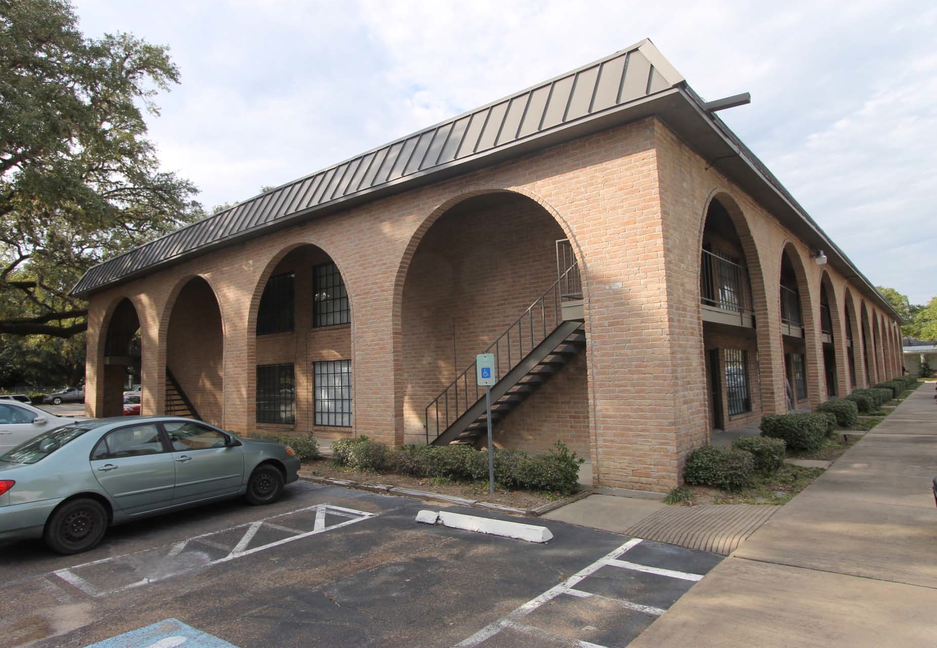 301 S 9th St, Richmond, TX for lease Building Photo- Image 1 of 5