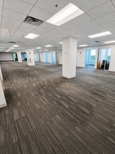 1 Overlook Pt, Lincolnshire, IL for lease Interior Photo- Image 2 of 2