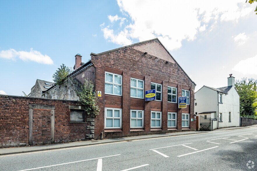 Bolton Rd, Blackburn à vendre - Photo du bâtiment - Image 3 de 3