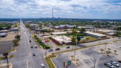 2300 S Texas Ave, Bryan, TX for lease Building Photo- Image 2 of 3