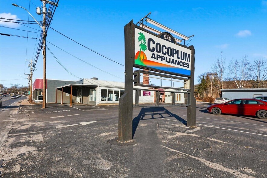540 Main St, Keene, NH à vendre - Photo du bâtiment - Image 2 de 17