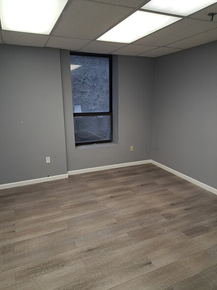 92-94 Church St, New Brunswick, NJ for lease - Building Photo - Image 3 of 9