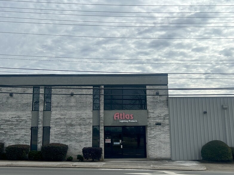 1406 Mebane St, Burlington, NC for lease - Building Photo - Image 2 of 9