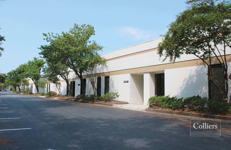 1941 Savage Rd, Charleston, SC à louer - Photo du bâtiment - Image 2 de 5