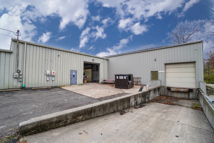 4007 Bach Buxton Rd, Amelia, OH à louer - Photo du bâtiment - Image 2 de 29