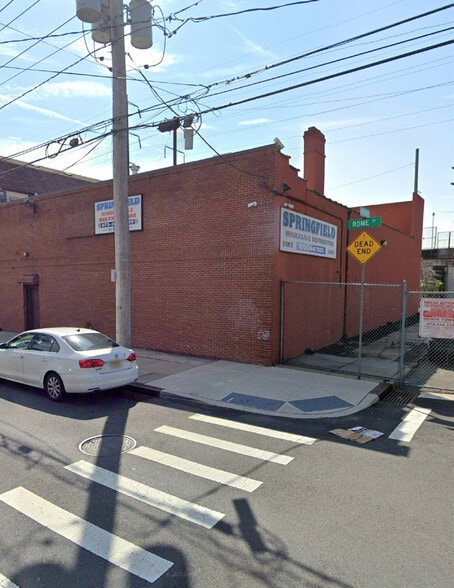 Rome Street Sale portfolio of 2 properties for sale on LoopNet.ca - Building Photo - Image 2 of 6